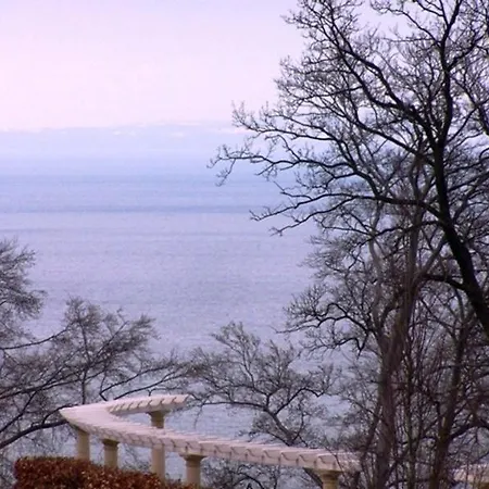 Bergfrieden - 45426 Goehren (Ruegen)